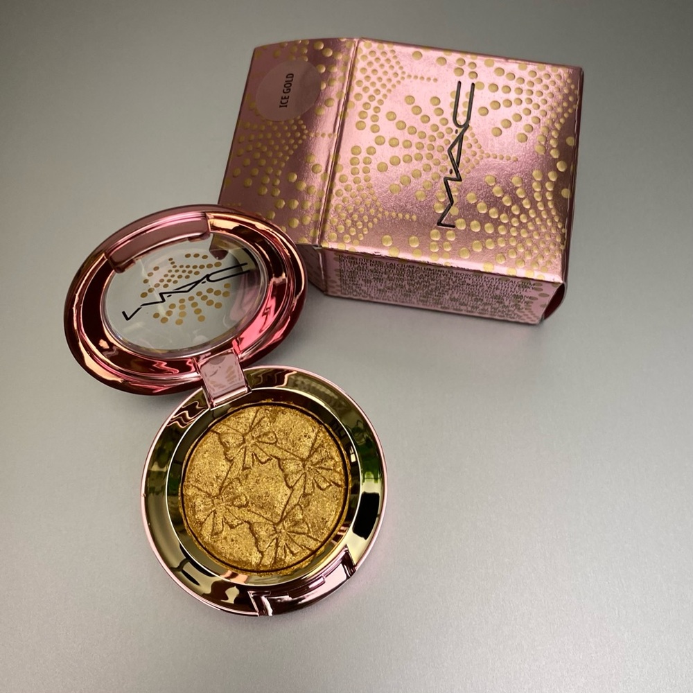 MAC “Ice Gold” Sparkler Eyeshadow